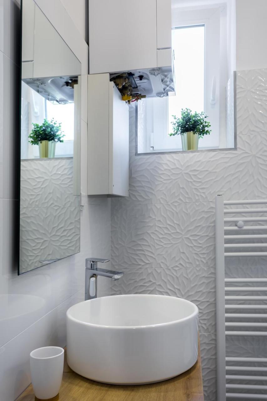 Go2Zagreb Chick Apartment Private Parking Available Екстер'єр фото