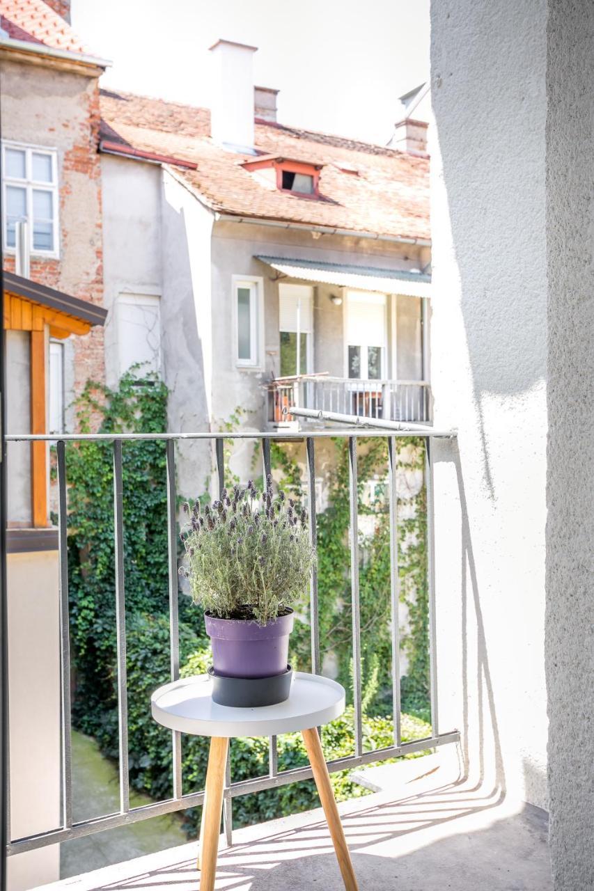 Go2Zagreb Chick Apartment Private Parking Available Екстер'єр фото